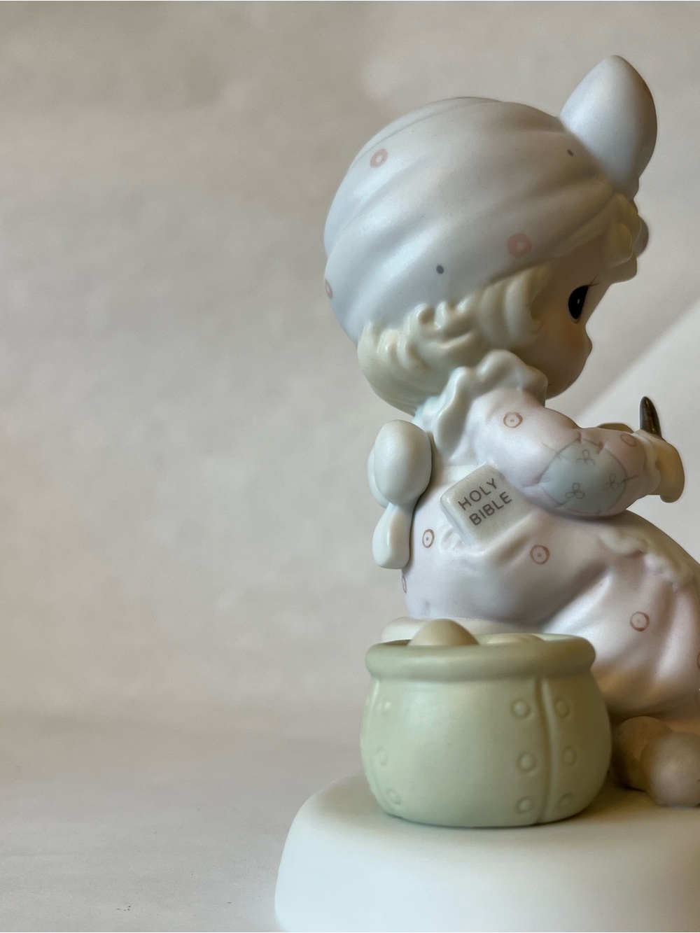 Enesco Precious Moments Figurine in Cream and Pastel Pink - Picture 4 of 6